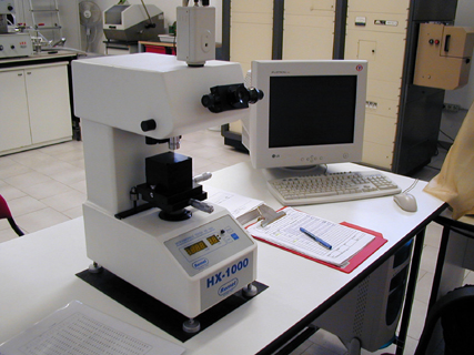 Microdurometro Vickers REMET HX1000